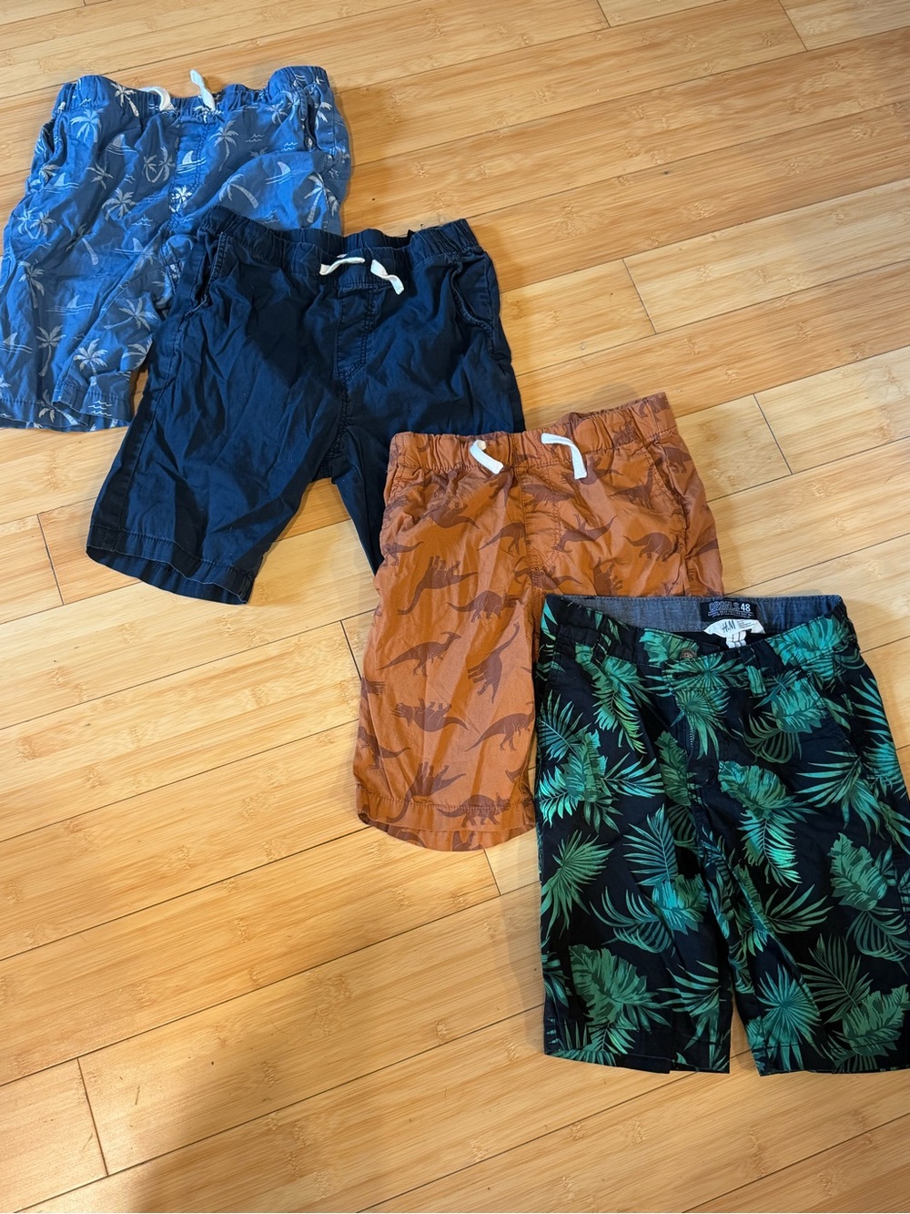 LIKE NEW! BUNDLE! 4 PAIRS! H&M Kids Toddler Play Shorts Sz 9-10